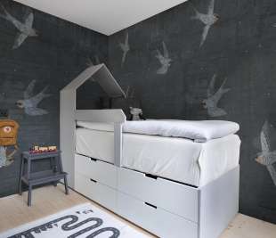 R16972_Concrete-Art-Night-Swallow_Rebel-Walls-14-image2_web