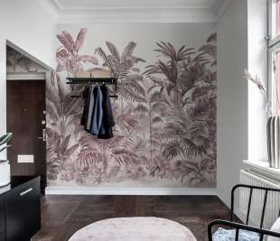 R15903_Pride-Palms-Plum_Rebel-Walls-14-image3_web