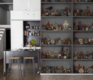 R14184_Cabinet-of-Curios-Night_Rebel-Walls-14-image3_web