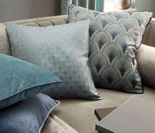 astoria_cloud_cameo_1