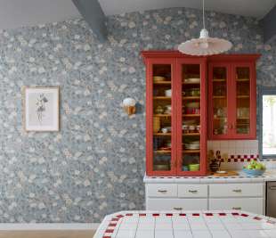 S10165_Till-Karin_Folklore-Blue_Sandberg-Wallpaper_image4_web