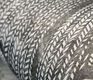 designtapete-black-mid-lead-esszimmer-julie-feels-home-monstera-26939-detail_1920x1920