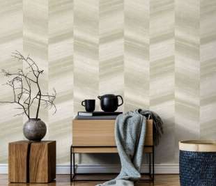 designtapete-sand-beige-wohnzimmer-divino-picus-65291-raum_800x800