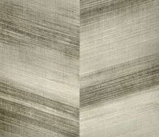 designtapete-umber-brown-wohnzimmer-divino-picus-65287-closeup_800x800