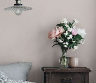 Copy-of-S10283_Linne_Blush_Sandberg-Wallpaper_interior3_web