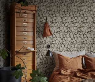 Copy-of-S10247_Valentin_Charcoal_Sandberg-Wallpaper_interior3_web