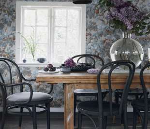 Copy-of-S10274_Benjamin_Misty-Blue_Sandberg-Wallpaper_interior3_web