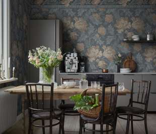 Copy-of-S10278_Esther_Misty-Blue_Sandberg-Wallpaper_interior2_web