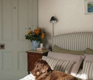 S10453_Edvin_Sandstone_Sandberg-Wallpaper_interior2_i