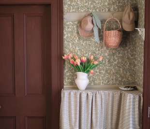 S10466_Emrik_Oat_Sandberg-Wallpaper_interior1_i