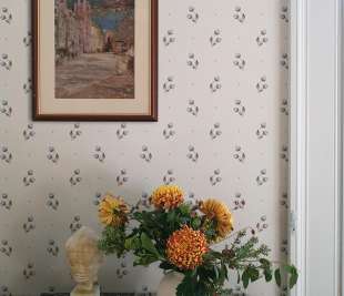 S10469_Siv_Misty-Blue_Sandberg-Wallpaper_interior2_i